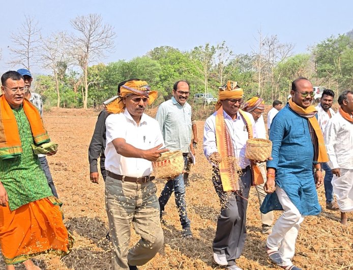 ନୂଆପଡ଼ାରେ ଜିଲ୍ଲା ସ୍ତରୀୟ ପବିତ୍ର ଅକ୍ଷୟ ତୃତୀୟା ଓ କୃଷକ ଦିବସ ପାଳିତ