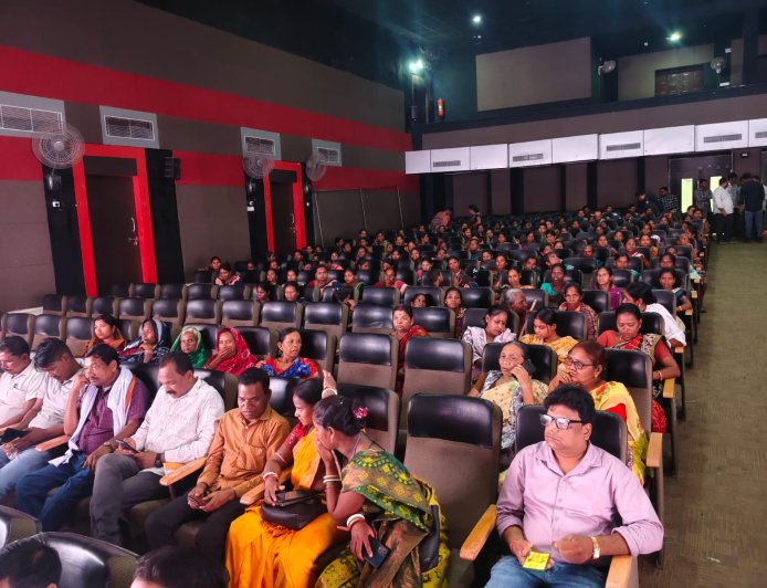 ଜିଲ୍ଲାସ୍ତରୀୟ ଜାତୀୟ ପଞ୍ଚାୟତିରାଜ ଦିବସ ପାଳିତ:୧୦ ଜଣ ହିତାଧିକାରୀ ଙ୍କୁ ନୂତନ କାର୍ଯ୍ୟାଦେଶ ବଣ୍ଟନ,ଗ୍ରାମୀଣ ଗୃହ ଯୋଜନା ରେ ୫ ଜଣ ହିତାଧକାରୀଙ୍କୁ ପ୍ରୋତ୍ସାହନ ରାଶି ପ୍ରଦାନ:ଜିଲ୍ଲାର ୩୫୧୫ ଜଣ ହିତାଧକାରୀଙ୍କୁ ଅନ୍ତ୍ୟୋଦୟ ଗୃହ ଯୋଜନା ରେ ସାମିଲ