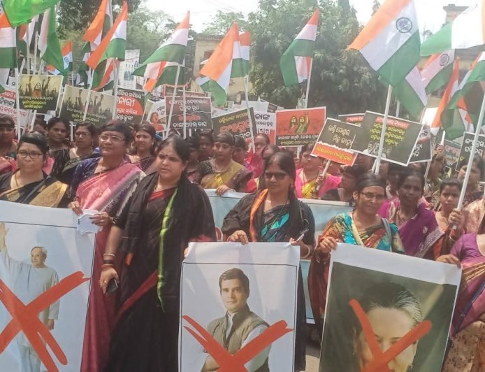 ବାରିପଦାରେ ଜନ ଆକ୍ରୋଶ ମହିଳା ପଦଯାତ୍ରା