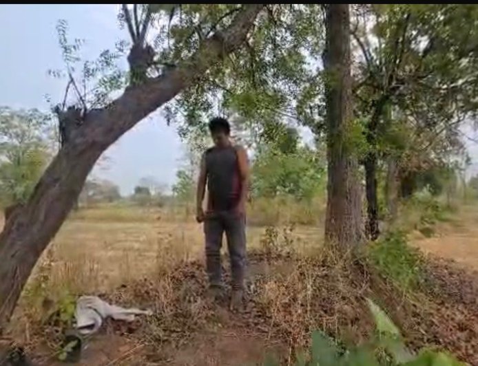 ନିମ୍ବ ଗଛରେ ଯୁବକଙ୍କ ଝୁଲନ୍ତା ମୃତ ଦେହ,ହତ୍ୟା ନା ଆତ୍ମହତ୍ୟା ପୋଲିସ୍ ର ତଦନ୍ତ ଜାରି