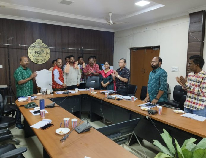 ନୂଆପଡ଼ାରେ ଉପ-ନିର୍ବାଚନ ସୁପରିଚାଳନା ପାଇଁ ଅଧିକାରୀମାନଙ୍କୁ ସମ୍ୱର୍ଦ୍ଧିତ କଲେ ଜିଲ୍ଲାପାଳ