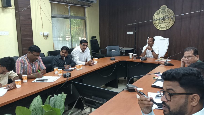 ନୂଆପଡ଼ାରେ ଜୀବିକା ମିଶନ ସମୀକ୍ଷା: ବ୍ୟାଙ୍କ ଲିଙ୍କେଜରେ ୧୩୭% ସଫଳତା,  ୭୭ ପ୍ରବାସୀ ପରିବାରକୁ ୮.୧୫ ଲକ୍ଷ ଟଙ୍କା ସହାୟତା