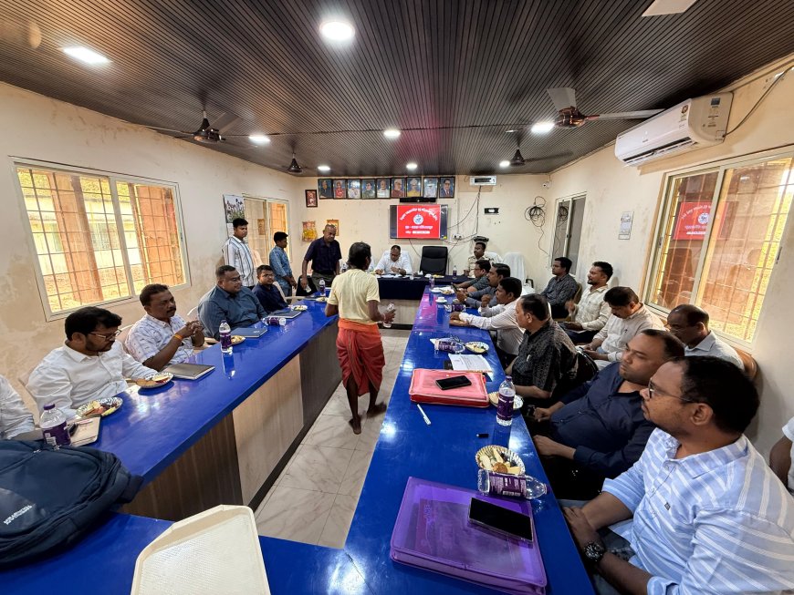 ଖଇରପୁଟରେ ଜିଲ୍ଲାପାଳଙ୍କ ଯୁଗ୍ମ ଜନ ଶୁଣାଣି: ଜନସାଧାରଣଙ୍କ ସମସ୍ୟାର ତ୍ୱରିତ ସମାଧାନ