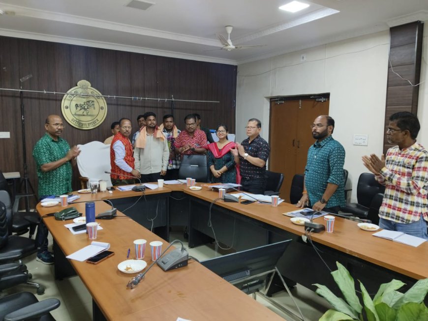 ନୂଆପଡ଼ାରେ ଉପ-ନିର୍ବାଚନ ସୁପରିଚାଳନା ପାଇଁ ଅଧିକାରୀମାନଙ୍କୁ ସମ୍ୱର୍ଦ୍ଧିତ କଲେ ଜିଲ୍ଲାପାଳ