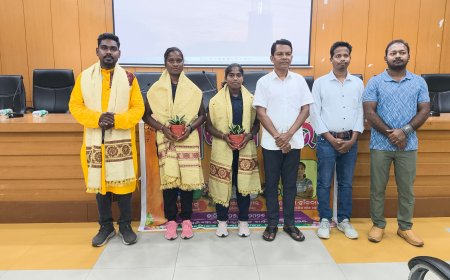 ଆନ୍ତର୍ଜାତୀୟ ରଗବୀ ଖେଳାଳିଙ୍କୁ ଓ ବାଲୁକା ଶିଳ୍ପୀ ଙ୍କୁ  ଜିଲ୍ଲା ପ୍ରସାସନ ପକ୍ଷରୁ ସମ୍ବର୍ଦ୍ଧନା
