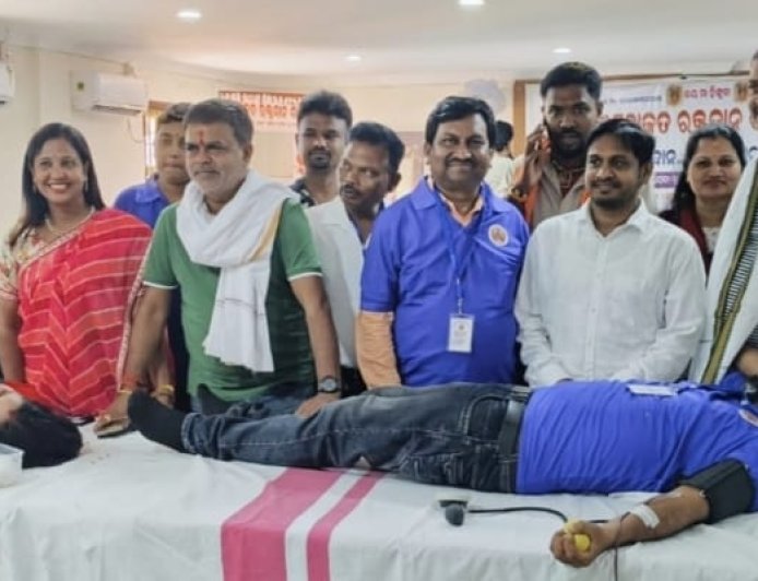 ଜନ୍ମଦିନରେ ରକ୍ତଦାନ ଶିବିର ଆୟୋଜିତ ( ୨୫ ୟୁନିଟ ରକ୍ତ ସଂଗ୍ରହ )
