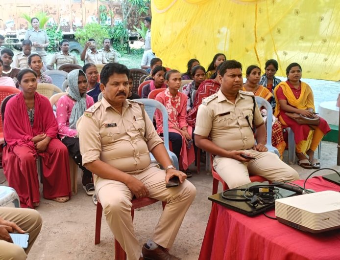 ସୀମାରେ ପୋଲିସ ପକ୍ଷରୁ ସଚେତନତା ଯୁଭେଣ୍ଟିକା