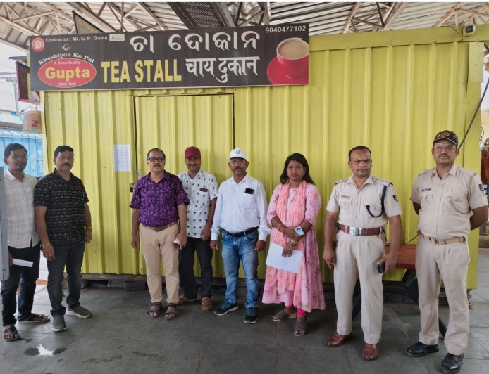 ନୂଆପଡ଼ାରେ ଏକକ ବ୍ୟବହୃତ ପ୍ଲାଷ୍ଟିକ ବିରୋଧୀ ଅଭିଯାନ ଜାରି: ଯାଞ୍ଚରେ ଅସହଯୋଗ ପାଇଁ ଚା’ ଦୋକାନ ସିଲ୍