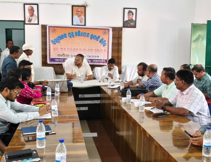 ଚିତ୍ରକୋଣ୍ଡାର ଗୁଣ୍ଠାୱାଡା ଗ୍ରାମ ପଞ୍ଚାୟତରେ ଅଭିଯୋଗ ଶୁଣାଣି: ୫୦ଟି ଅଭିଯୋଗ ପତ୍ର ଗ୍ରହଣ, ତୁରନ୍ତ ସମାଧାନ ପାଇଁ ଜିଲ୍ଲାପାଳଙ୍କ ନିର୍ଦ୍ଦେଶ