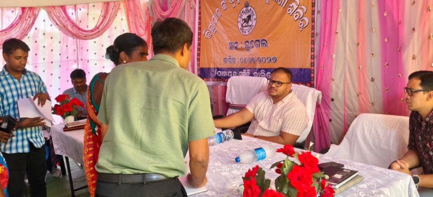 କାଲିମେଳାରେ ଜିଲ୍ଲା ସ୍ତରୀୟ ଅଭିଯୋଗ ଶୁଣାଣି:୬୧ଟି ଆବେଦନ ଗ୍ରହଣ ସହ ସେବା ପ୍ରଦାନ ପାଇଁ ସ୍ୱତନ୍ତ୍ର କ୍ୟାମ୍ପ