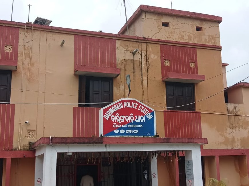 ଗାଡ଼ି ମଟର ଚାଳକଙ୍କୁ ସାବାଡ଼ କରିବେ IIC ସଂଗ୍ରାମ କେଶର ଜେନା ଗୋଟିଏ ଦିନରେ ୧୨ଟି ଯାତ୍ରୀ ବାହୀ ଅଟୋ ଜବତ୍