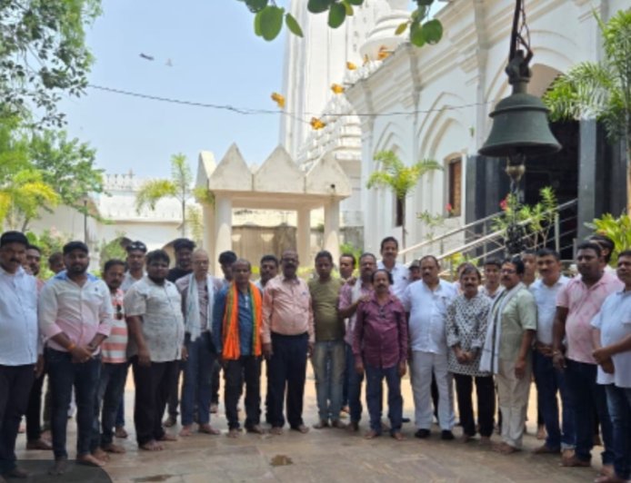ମୋଦୀ ସରକାରଙ୍କ ବାର ବର୍ଷ ପୂର୍ତ୍ତି ଅବସରରେ ବାରିପଦା ବିଜେପି ପକ୍ଷରୁ ପୂଜାର୍ଚ୍ଚନା