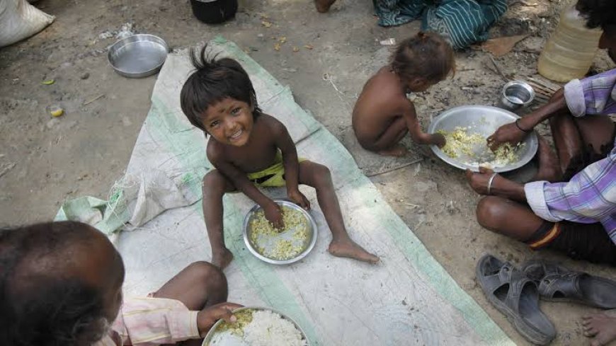 The poor cry for bread, while government wheat and all schemes and facilities have today become nothing more than a dream for the poor.