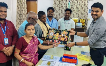 ସ୍ନେହ ସେତୁ’ର ୩୮ତମ ସଫଳ ପରିବାର ମିଳନ: ପଶ୍ଚିମବଙ୍ଗର ବିକ୍ରମ ରାୟ ଫେରିଲେ ନିଜ ଘରକୁ, ଦୁଇ ବର୍ଷ ପରେ ପରିବାର ସହ ହେଲା ପୁନଃମିଳନ