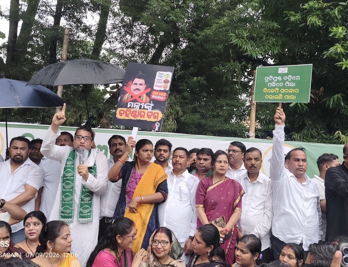 Mayurbhanj BJD Youth and Student Wing Demands Resignation of School and Mass Education Minister