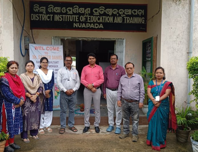 ଭାରତ ସରକାର ଶିକ୍ଷା ମନ୍ତ୍ରାଳୟ ମୁଖ୍ୟ ପରାମର୍ଶଦାତାଙ୍କ ନୂଆପଡା ଡାଇଟ ପରିଦର୍ଶନ