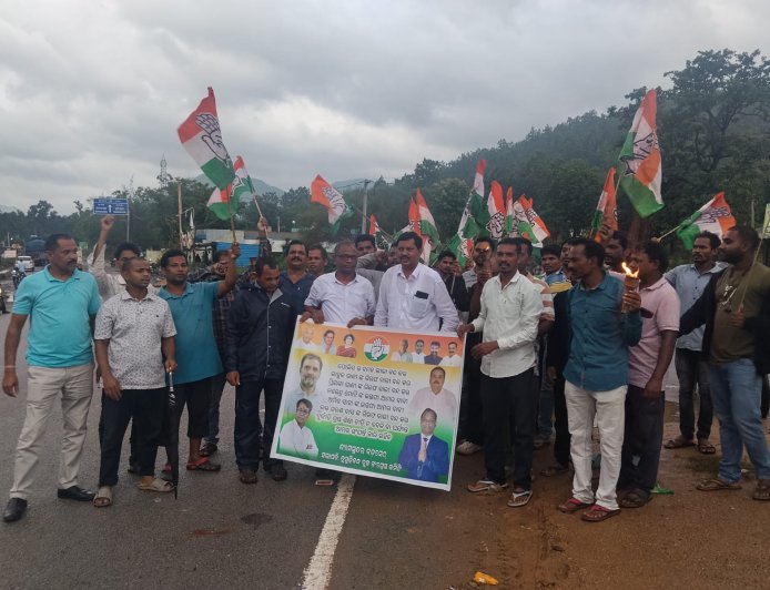 ତୁମୁଡିବନ୍ଧରେ କଂଗ୍ରେସର ମଶାଲ ଶୋଭାଯାତ୍ରା, ବିଭିନ୍ନ ପ୍ରସଙ୍ଗରେ ପ୍ରତିବାଦ