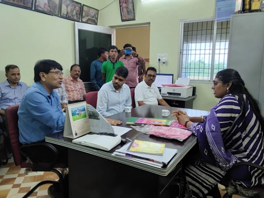 ଏନ୍.ଏଚ୍.ଏମ୍. ମିଶନ ନିର୍ଦ୍ଦେଶକଙ୍କ ଦୁଇ-ଦିନିଆ ଝାରସୁଗୁଡ଼ା ଗସ୍ତ;ଏଚ୍-କାଟାପାଲି ହକି ଷ୍ଟାଡିୟମ୍ ପରିଦର୍ଶନ ସହ କ୍ରୀଡ଼ା ଭିତ୍ତିଭୂମିର କଲେ ସମୀକ୍ଷା