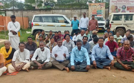 ୨୦୨୦ରୁ ପ୍ରସ୍ତାବ, ୨୦୨୬ରେ ବି ସ୍ଥାନ ନିର୍ଦ୍ଧାରଣ ହୋଇନି; ଜିଲ୍ଲାପାଳଙ୍କୁ ଶତାଧିକ ଅଞ୍ଚଳବାସୀଙ୍କ ଦାବିପତ୍ର:ସାରଙ୍ଗଡ଼ରେ ହିଁ ବିଦ୍ୟାଳୟ ନିର୍ମାଣ ଦାବି; ୧୫ ଦିନ ରେ ନିଷ୍ପତି ନହେଲେ  ଜନ ଆନ୍ଦୋଳନର ଚେତାବନୀ