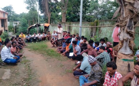 ଗ୍ରାମସଭା ଅନୁମତି ବିନା ଗଛରୋପଣ ଅଭିଯୋଗ, ଫରେଷ୍ଟ କାର୍ଯ୍ୟାଳୟ ସମ୍ମୁଖରେ ଧାରଣା