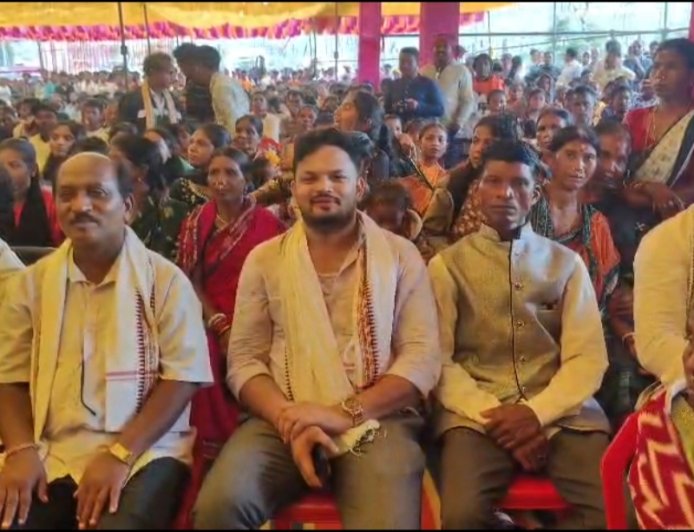କୋରାପୁଟ ଜିଲ୍ଲା ଲକ୍ଷ୍ମୀପୁର ବ୍ଲକରେ ଆଜି ୩୨ ତମ ବିଶ୍ଵ ଆଦିବାସୀ ଦିବସ ଧୁମ ଧାମ ରେ ପାଳନ