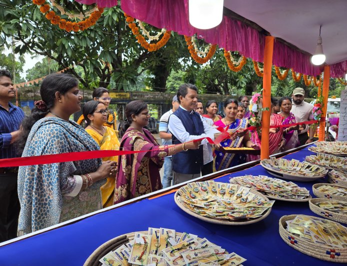 ବାରିପଦାରେ ଓରମାସ୍ ରାଖି ଷ୍ଟଲ୍ ଉଦ୍‌ଘାଟିତ:ମୟୂରଭଞ୍ଜର ହସ୍ତନିର୍ମିତ ଓ ପରିବେଶ ଅନୁକୂଳ ରାଖିକୁ ମିଳୁଛି ବ୍ୟାପକ ବଜାର ସୁଯୋଗ:-ମହିଳା କାରିଗରଙ୍କ ଆୟ ଓ ଆତ୍ମନିର୍ଭରତା ବୃଦ୍ଧି ଉପରେ ଗୁରୁତ୍ୱ