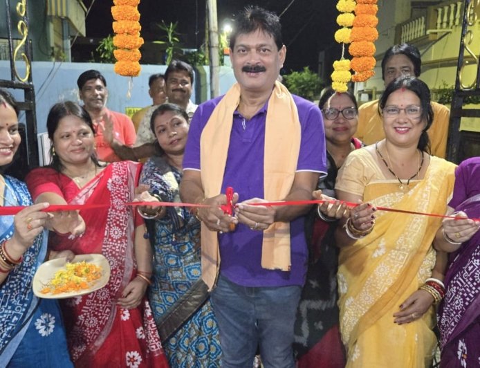 ୧ ନଂ ୱାର୍ଡରେ ଶାଢ଼ୀ ପ୍ରଦର୍ଶନୀ ଉଦଘାଟିତ