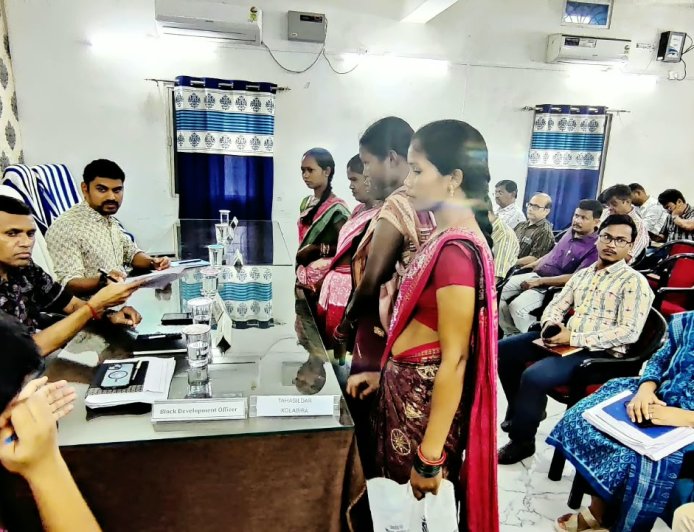 କୋଲାବିରାଠାରେ ଯୁଗ୍ମ ଅଭିଯୋଗ ଶୁଣାଣି ଶିବିର: ୪୬ଟି ଅଭିଯୋଗ ମଧ୍ୟରୁ ୩ଟିର ସଦ୍ୟ ସମାଧାନ