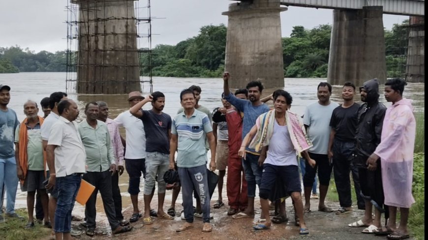 Bamanghati subdivision of Mayurbhanj district has several rivers and streams, including the Khadkhai River