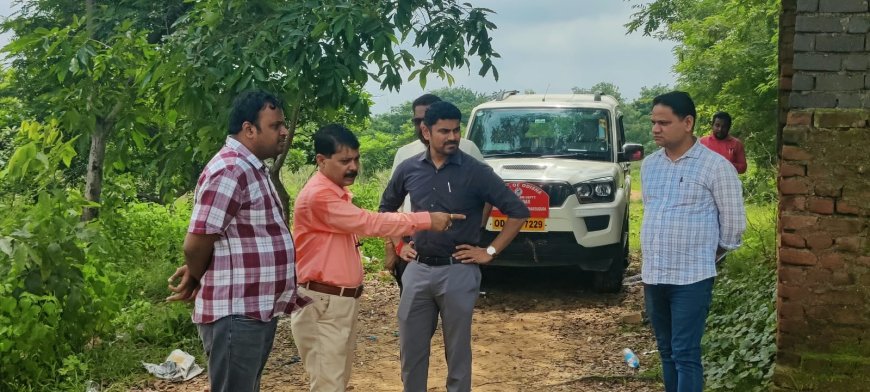 ବ୍ରଜରାଜନଗରରେ ସୁଲଭ ଆବାସ ଯୋଜନା ନିମନ୍ତେ ହିତାଧିକାରୀଙ୍କ ଜମି ଚିହ୍ନଟ ସ୍ଥଳ ପରିଦର୍ଶନ କଲେ ଜିଲ୍ଲାପାଳ