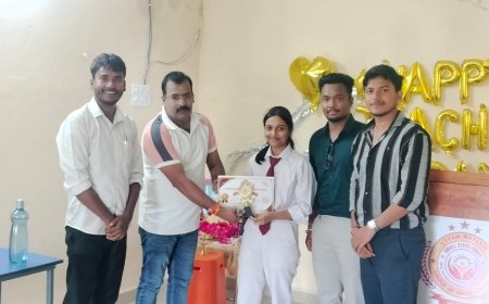 ଗୁରୁ ଦିବସ ଉପଲକ୍ଷେ ଗୁରୂ ବନ୍ଦନା: ମାଲକାନଗିରି ଉତ୍ତମ ମାଲିକ ଗ୍ରୁପ୍ ଅଫ୍ ଇନଷ୍ଟିଚ୍ୟୁଟରେ ଅନୁଷ୍ଠିତ ହୋଇଯାଇଛି