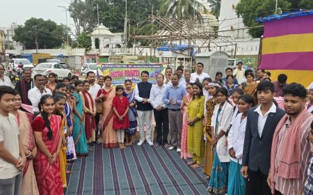 ଆନ୍ତର୍ଜାତୀୟ ସାକ୍ଷରତା ଦିବସ–୨୦୨୬:ବଡ଼ଦାଣ୍ଡରେ ‘ପଥପ୍ରାନ୍ତ ନାଟକ’ ମାଧ୍ୟମରେ ସାକ୍ଷରତାର ବାର୍ତ୍ତା:ଭୁଲ୍ କାହାର’ ଓ ‘ଆଈ ବୁଢ଼ୀର କାହାଣୀ’ ନାଟକରେ ଶିକ୍ଷା ଓ ଜୀବନବ୍ୟାପୀ ସାକ୍ଷରତାର ଗୁରୁତ୍ୱ ପ୍ରତିପାଦିତ