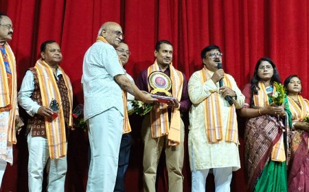 ୯ ଦିନିଆ ଜାତୀୟ ନାଟ୍ୟ ମହୋତ୍ସବର ୨ୟ ସନ୍ଧ୍ୟା (ମଞ୍ଚସ୍ଥ ହେଲା ନାଟକ "ନିଃସହାୟ" ଓ "ସୁରେନ୍ଦ୍ର ସାଏଙ୍କ ନିଶ")