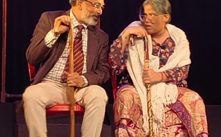 ୯ ଦିନିଆ ଜାତୀୟ ନାଟ୍ୟ ମହୋତ୍ସବର ୫ମ ସନ୍ଧ୍ୟା (ମଞ୍ଚସ୍ଥ ହେଲା ଭୁବନେଶ୍ୱରର ନାଟକ "ଚେୟାର୍ସ " ଓ କୋଲକାତାର "ଏକ୍ସପ୍ଲୋରେସନ ")