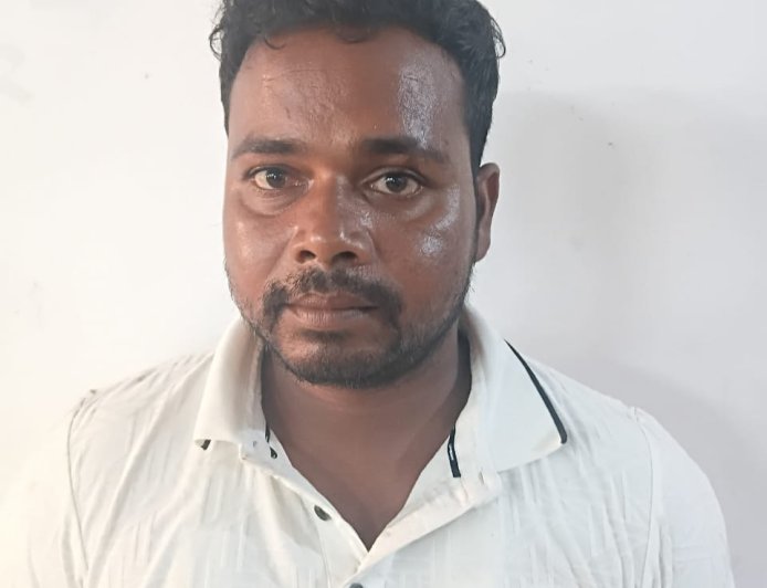 ୬୦ କେଜି ଗଞ୍ଜେଇ ଜବତ:ମାମଲାରେ ଫେରାର ଅଭିଯୁକ୍ତ ଗିରଫ