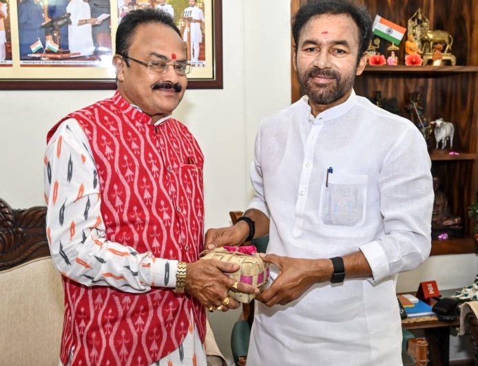 କେନ୍ଦ୍ର କୋଇଲା ଓ ଖଣି ମନ୍ତ୍ରୀଙ୍କୁ ଭେଟିଲେ  ବରିଷ୍ଠ ବିଜେପି ନେତା ଜୀବନ ସାହୁ  ଗୋରୁମହିଷାଣୀ ଓ ବାଦାମପାହାଡ଼ ଲୁହା ପଥର ଖଣିର ସୁପରିଚାଳନା ସମ୍ବନ୍ଧରେ ଆଲୋଚନା