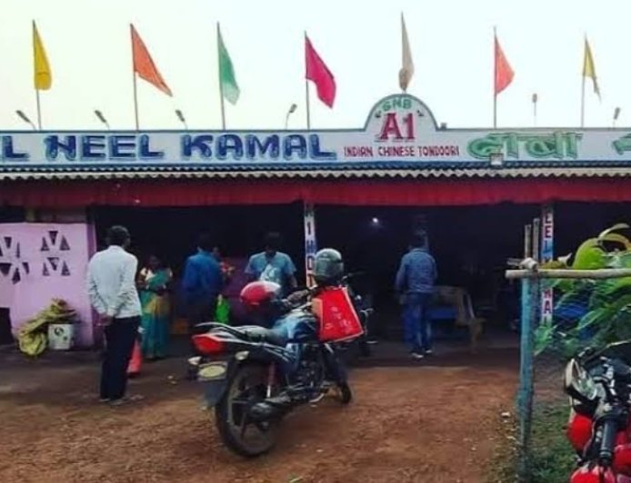 ଢାବା ନା ମିନି ବାର୍? ନୀଲକମଲ’ରେ ମଦର ମହାସମାରୋହ,  ପଛପଟେ ଗୁପ୍ତ କେବିନ୍, ବୋତଲର ପାହାଡ଼,  ମଦ ପିଇ ରାଜରାସ୍ତାରେ ଗଡିଲେ ଯୁବକ