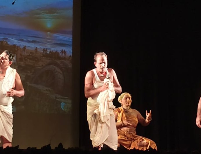 ୯ ଦିନିଆ ଜାତୀୟ ନାଟ୍ୟ ମହୋତ୍ସବର ୭ମ ସନ୍ଧ୍ୟା (ଦର୍ଶକଙ୍କୁ ସ୍ତବ୍ଧ କଲା ବାରିପଦାର ନାଟକ "ଶେଷରେ ଧରମା କହିଲା" ଓ ଲକ୍ଷ୍ନୌର "ଶିକସ୍ତା")