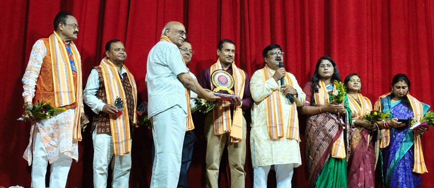 ୯ ଦିନିଆ ଜାତୀୟ ନାଟ୍ୟ ମହୋତ୍ସବର ୨ୟ ସନ୍ଧ୍ୟା (ମଞ୍ଚସ୍ଥ ହେଲା ନାଟକ "ନିଃସହାୟ" ଓ "ସୁରେନ୍ଦ୍ର ସାଏଙ୍କ ନିଶ")