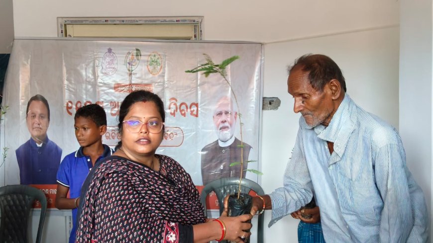 The 11th National Ayurveda Day was celebrated at the Hatikot Government Ayurvedic Hospital near Baripada in the presence of a large number of patients and members of the public.