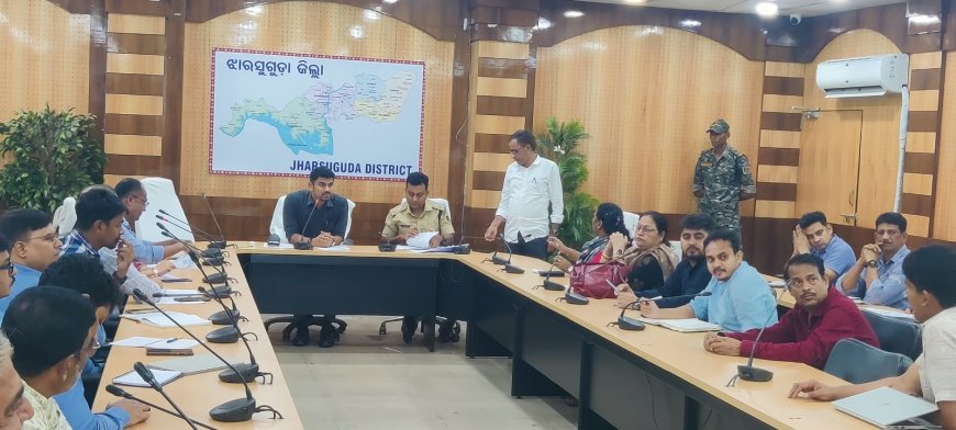 ଜିଲ୍ଲା ସ୍ତରୀୟ ସଡ଼କ ସୁରକ୍ଷା କମିଟି ବୈଠକ:ଦୁର୍ଘଟଣା ରୋକିବା ଓ ଜୀବନ ରକ୍ଷା ପାଇଁ କଡ଼ା ପଦକ୍ଷେପ ଗ୍ରହଣ କରିବାକୁ ନିର୍ଦ୍ଦେଶ;ବେଆଇନ ପାର୍କିଂ, ରଙ୍ଗ ସାଇଡ୍ ଡ୍ରାଇଭିଂ ଏବଂ ଜାତୀୟ ରାଜପଥ କଡ଼ର ଅନଧିକୃତ ଢାବା ହଟାଇବା ଉପରେ ଗୁରୁତ୍ୱ