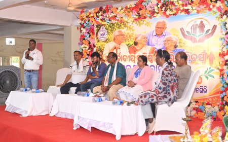 ମାଲକାନଗିରିରେ ଜିଲ୍ଲାସ୍ତରୀୟ ଅନ୍ତର୍ଜାତୀୟ ବରିଷ୍ଠ ନାଗରିକ ଦିବସ ପାଳିତ: ୬ ଜଣ ବରିଷ୍ଠ ନାଗରିକ ସମ୍ବର୍ଦ୍ଧିତ