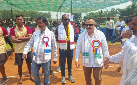 ଦାରିଙ୍ଗବାଡିରେ ଭଲିବଲ ମହାଲଢ଼େଇ ଗଜପତି-କନ୍ଧମାଳ ମଧ୍ୟରେ ରୋମାଞ୍ଚକର ଟକ୍କର, ଦର୍ଶକଙ୍କ ଜମିଲା ଭିଡ଼