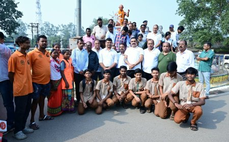 *ଝାରସୁଗୁଡ଼ାରେ ଜିଲ୍ଲା ସ୍ତରୀୟ ଗାନ୍ଧୀ ଓ ଶାସ୍ତ୍ରୀ ଜୟନ୍ତୀ ପାଳିତ; ସ୍ୱଚ୍ଛତା, ନୈତିକତା ଏବଂ ଗାନ୍ଧୀବାଦୀ ଆଦର୍ଶ ଉପରେ ଗୁରୁତ୍ୱ* ପ୍ରତିମୂର୍ତ୍ତିରେ ମାଲ୍ୟାର୍ପଣ ସହ ସଂସ୍କୃତି ଭବନରେ ଅନୁଷ୍ଠିତ ହେଲା ସର୍ବଧର୍ମ ପ୍ରାର୍ଥନା ସଭା:୪୦ରୁ ଊର୍ଦ୍ଧ୍ୱ କୃତୀ ଛାତ୍ରଛାତ୍ରୀଙ୍କୁ ପୁରସ୍କାର ବିତରଣ
