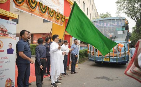 ବରିଷ୍ଠ ନାଗରିକଙ୍କୁ ସରକାରଙ୍କ ତୀର୍ଥଦର୍ଶନ ଭେଟି:ମୟୂରଭଞ୍ଜର ୧୯୬ ଜଣ ତୀର୍ଥଯାତ୍ରୀଙ୍କ ବାରାଣସୀ ଓ ଅଯୋଧ୍ୟା ଯାତ୍ରା ଆରମ୍ଭ