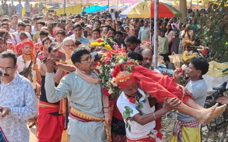 ଭାବ ଓ ଭକ୍ତିର ଅତୁଟ ପରମ୍ପରା . କୋଲାବିରା ବଏଲ ଯାତ୍ରା:ମନ୍ଦିର ବିଜେ କଲେ ମା’ ଦକ୍ଷିଣକାଳୀ ଉକ୍ତି ସହ ରକ୍ତ ରଂଜିତ କୋଲାବିରା ଗଲି କାନ୍ଦି