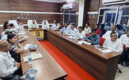 ରାଜ୍ୟରେ ସମ୍ଭାବ୍ୟ ବାତ୍ୟା ଓ ପ୍ରବଳ ବର୍ଷା ସତର୍କତା ; ମାଲକାନଗିରି ଜିଲ୍ଲା ପ୍ରଶାସନର ଜରୁରୀକାଳୀନ ସମୀକ୍ଷା ବୈଠକ