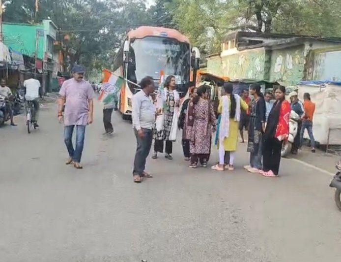 ବାରିପଦାରେ ଓଡ଼ିଶା ବନ୍ଦର ପ୍ରଭାବ।ସ୍ଥାନେ ସ୍ଥାନେ କଂଗ୍ରେସ କର୍ମୀଙ୍କ ପିକେଟିଂ, ଦୋକାନ ବଜାର ବନ୍ଦ।