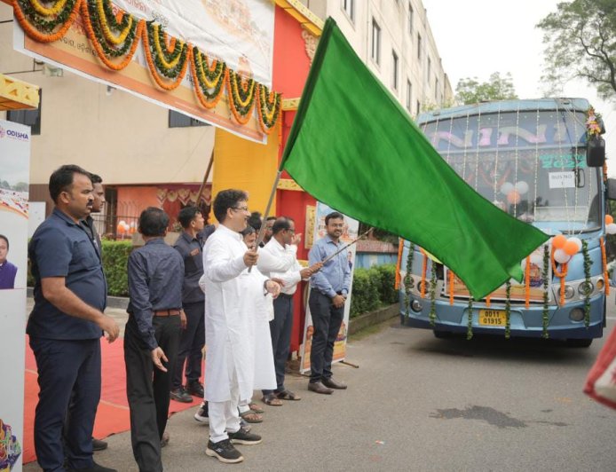 ବରିଷ୍ଠ ନାଗରିକଙ୍କୁ ସରକାରଙ୍କ ତୀର୍ଥଦର୍ଶନ ଭେଟି:ମୟୂରଭଞ୍ଜର ୧୯୬ ଜଣ ତୀର୍ଥଯାତ୍ରୀଙ୍କ ବାରାଣସୀ ଓ ଅଯୋଧ୍ୟା ଯାତ୍ରା ଆରମ୍ଭ