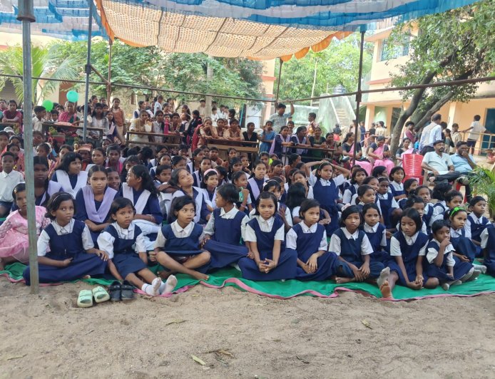 ବନ୍ଧପାଲି କ୍ଳଷ୍ଟର ସ୍ତରୀୟ ସୁରଭି